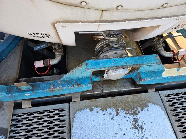 Fahrzeugabbildung Vanhool Tankchassis mit Tankcontainer