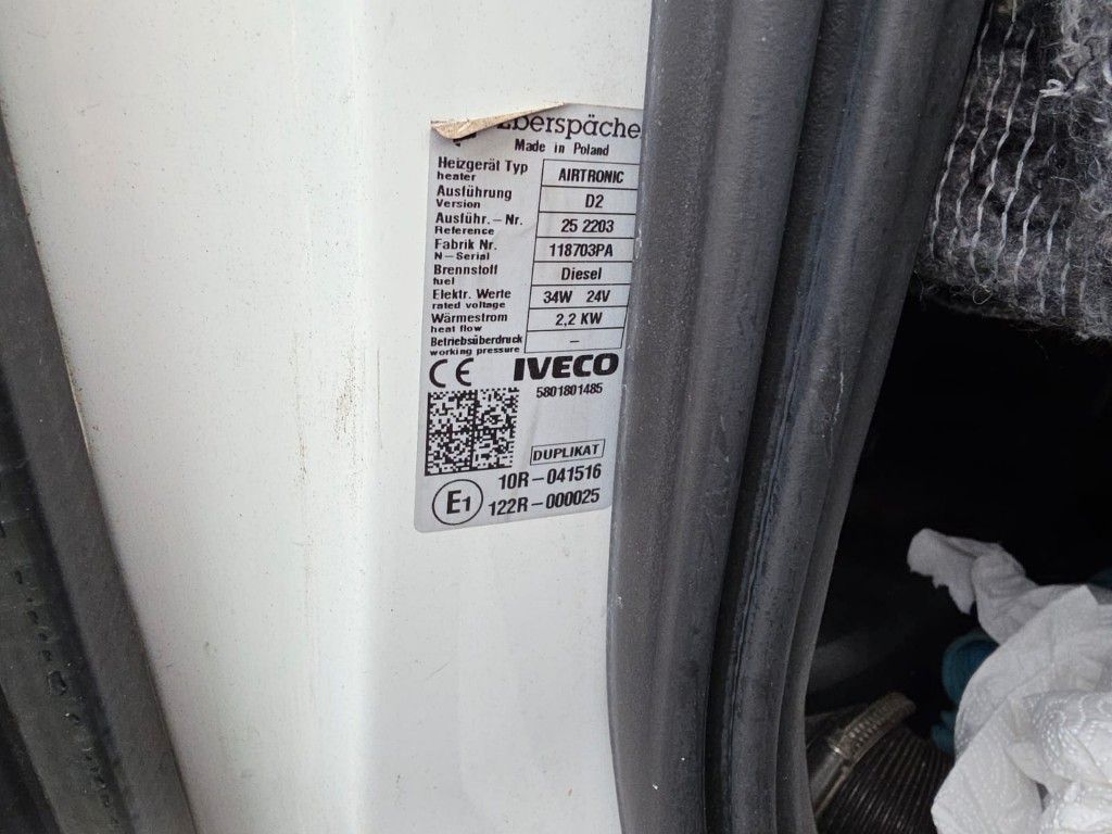 Fahrzeugabbildung Iveco 80-220 Eurocargo, Gardine, ladebordwand