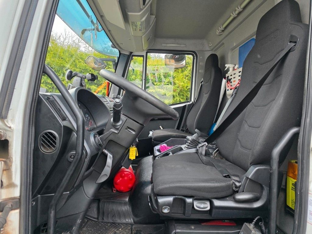 Fahrzeugabbildung Iveco 80-220 Eurocargo, Gardine, ladebordwand