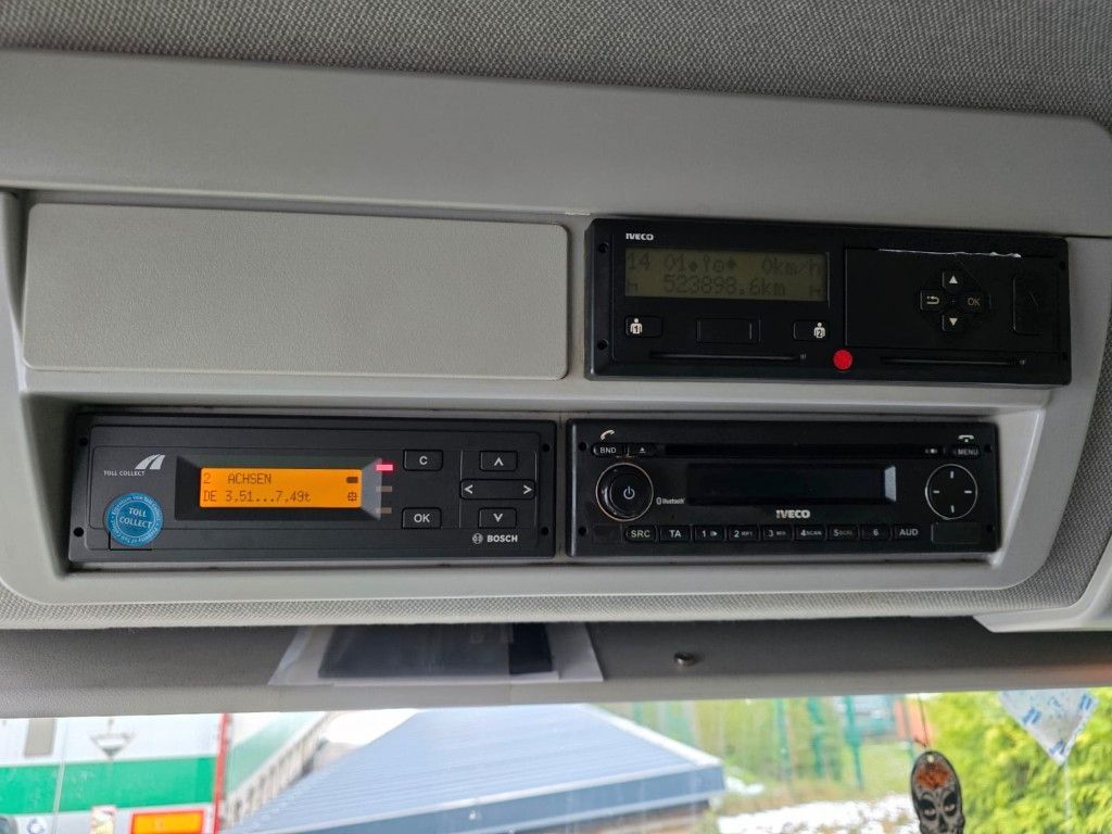 Fahrzeugabbildung Iveco 80-220 Eurocargo, Gardine, ladebordwand