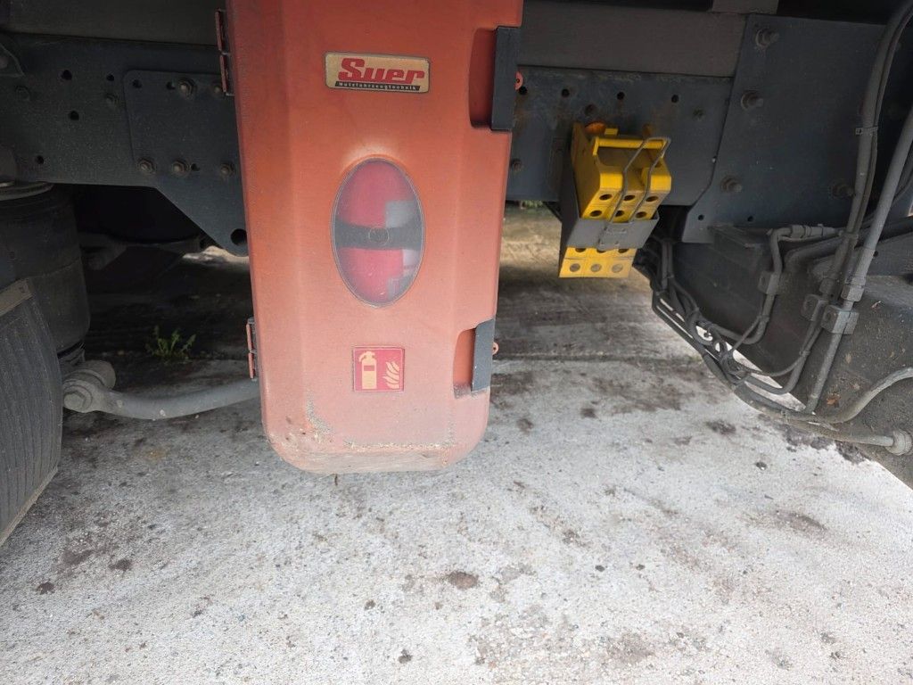 Fahrzeugabbildung Iveco 80-220 Eurocargo, Gardine, ladebordwand