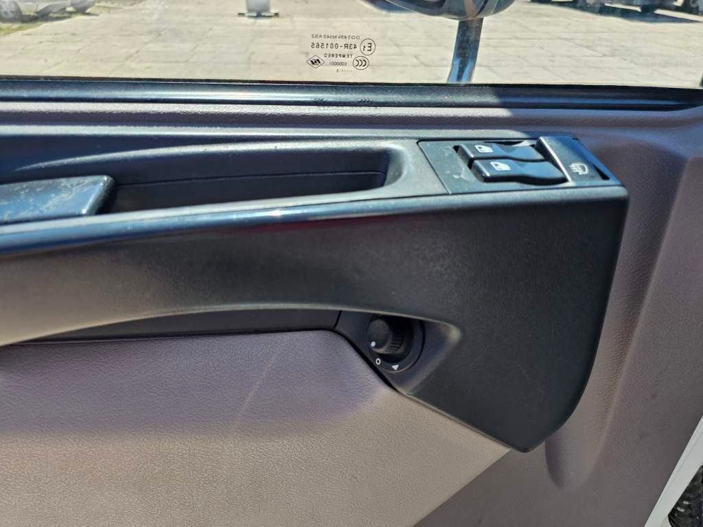 Fahrzeugabbildung DAF DAF CF 310 Space Cab, Gardine, Ladebordwand 1,5