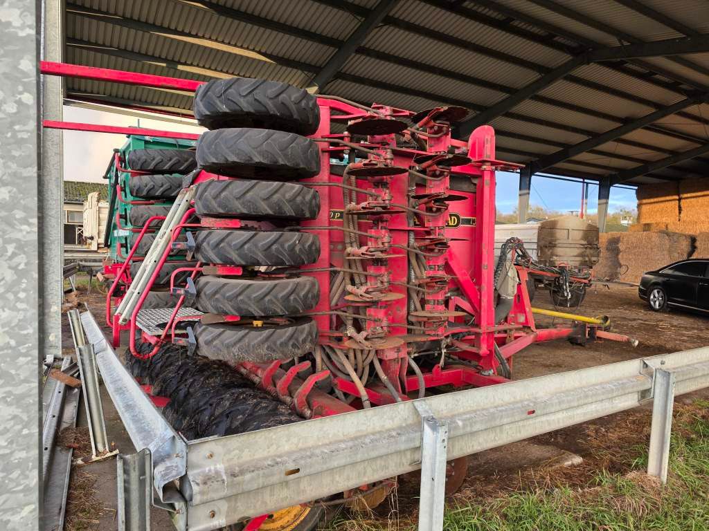 Fahrzeugabbildung Andere Väderstad RD 600 P Drille