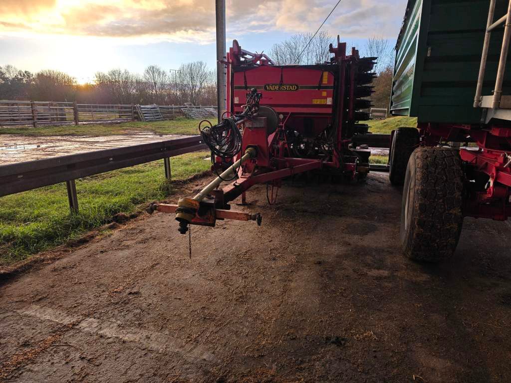 Fahrzeugabbildung Andere Väderstad RD 600 P Drille