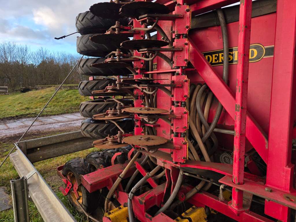 Fahrzeugabbildung Andere Väderstad RD 600 P Drille