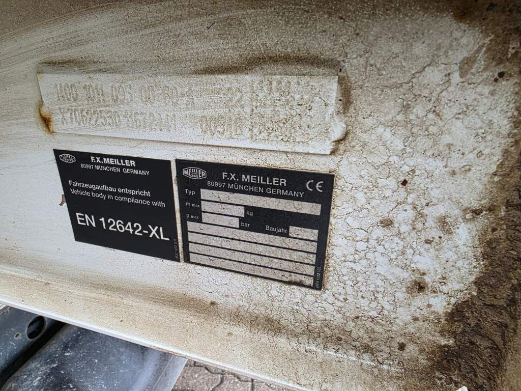 Fahrzeugabbildung Iveco 70C18 3-Seiten-Kipper, AHK, Klima