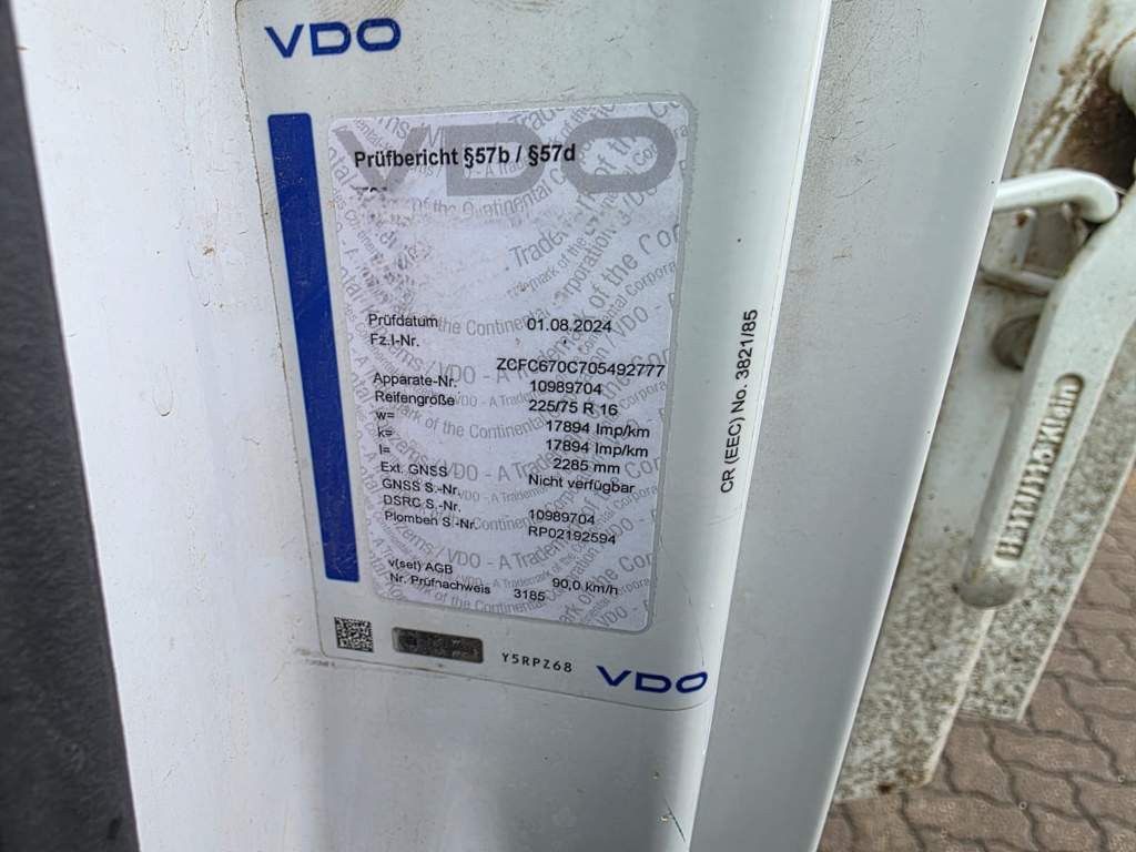 Fahrzeugabbildung Iveco 70C18 3-Seiten-Kipper, AHK, Klima