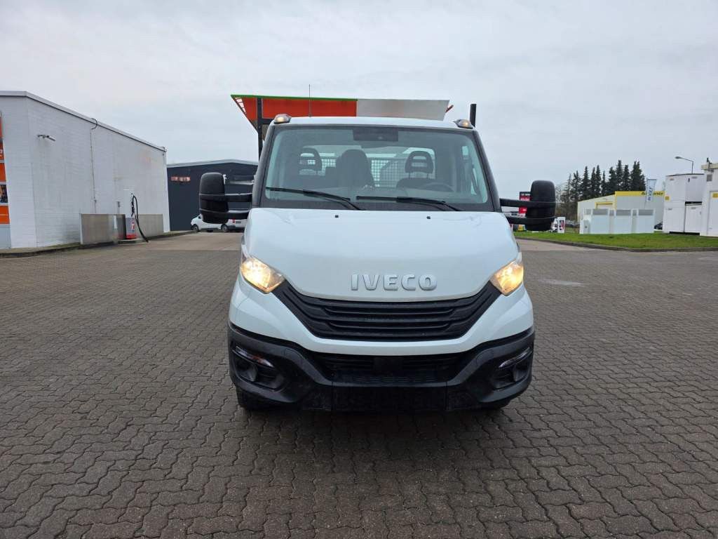 Fahrzeugabbildung Iveco 70C18 3-Seiten-Kipper, AHK, Klima