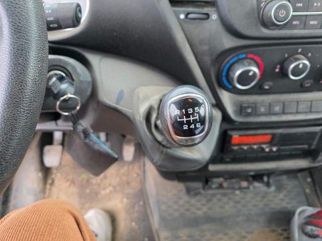 Fahrzeugabbildung Iveco 70C18 3-Seiten-Kipper, AHK, Klima