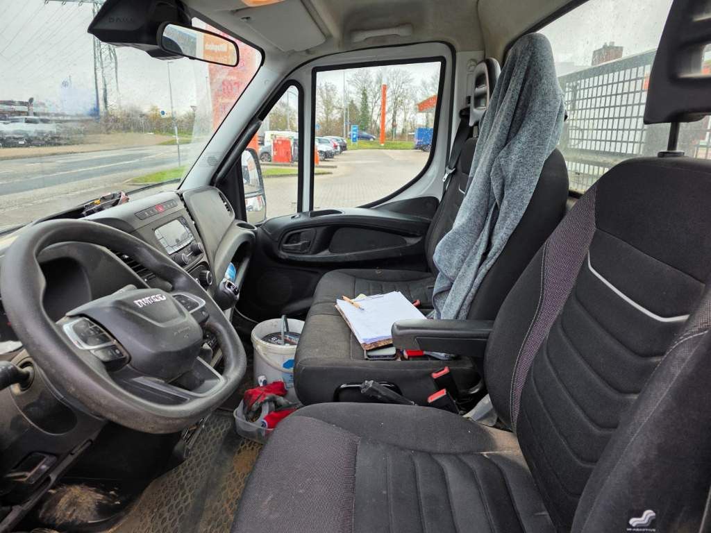 Fahrzeugabbildung Iveco 70C18 3-Seiten-Kipper, AHK, Klima