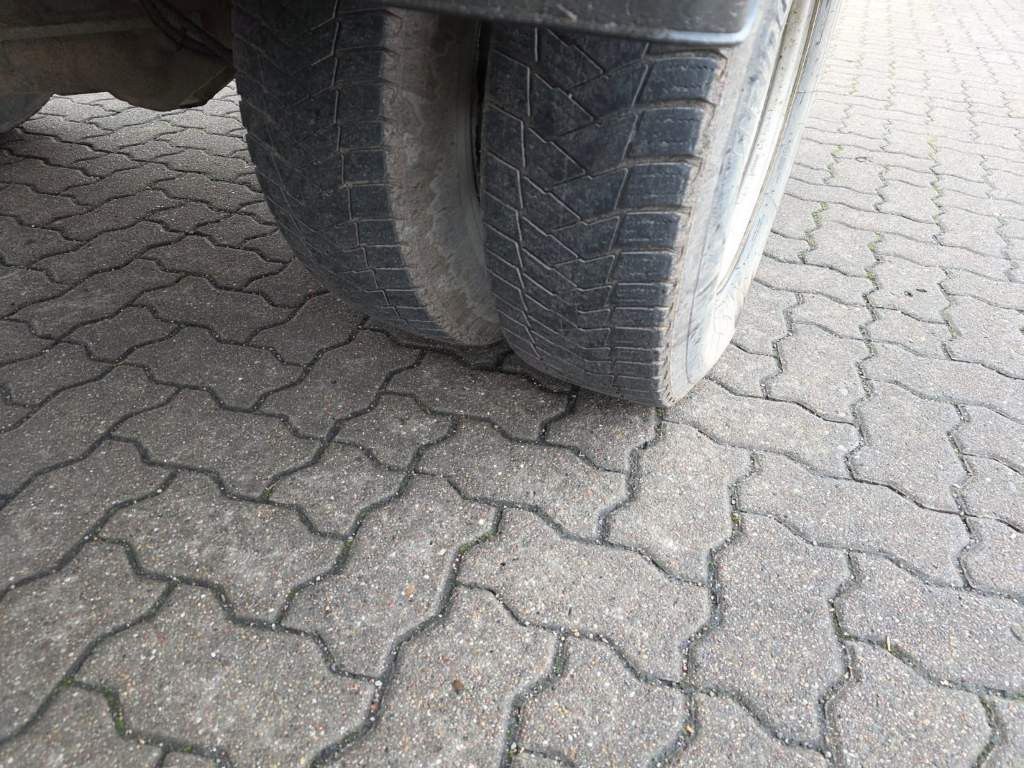 Fahrzeugabbildung Iveco 70C18 3-Seiten-Kipper, AHK, Klima