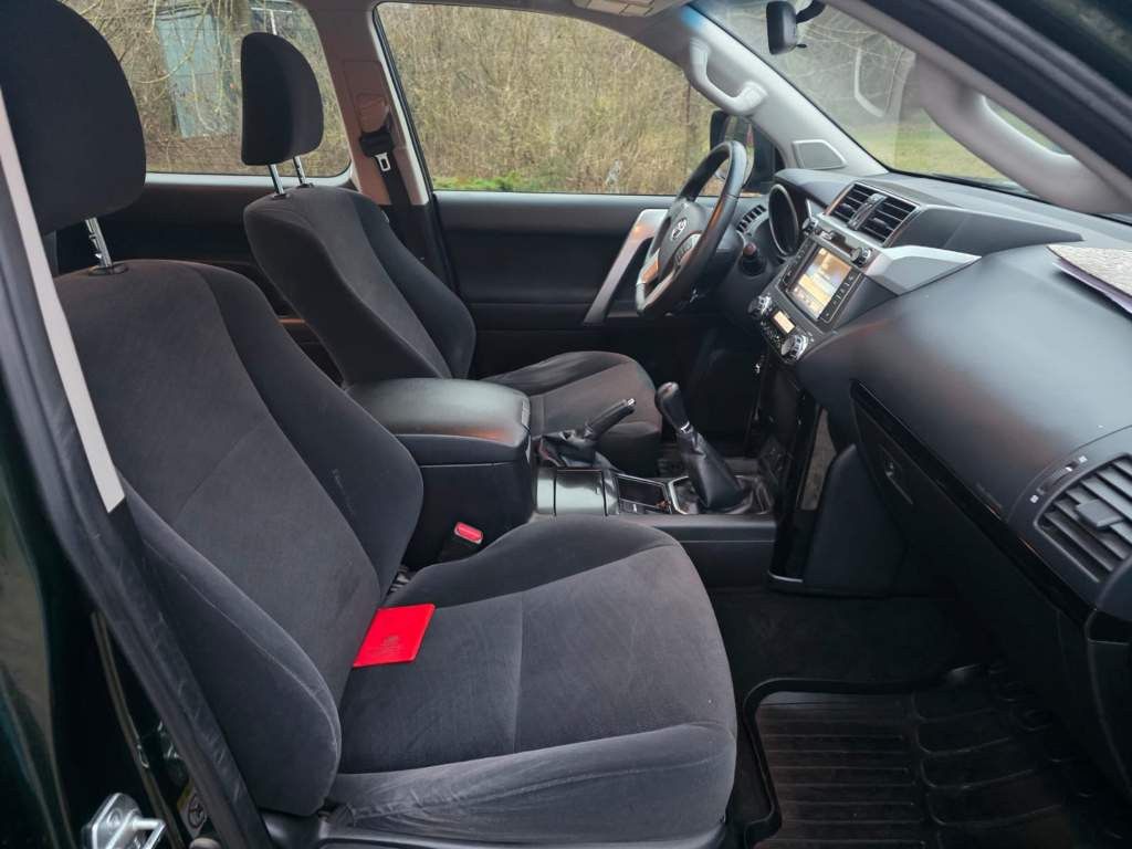 Fahrzeugabbildung Toyota Land Cruiser 3.0 D-4D, Klima, AHK