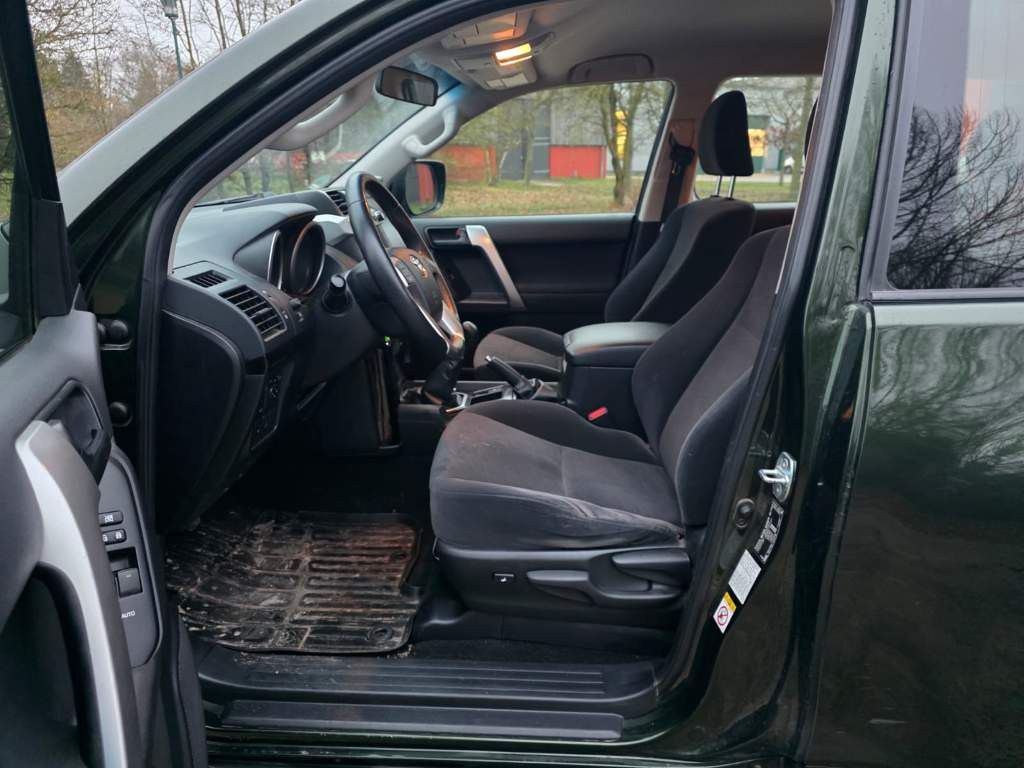 Fahrzeugabbildung Toyota Land Cruiser 3.0 D-4D, Klima, AHK