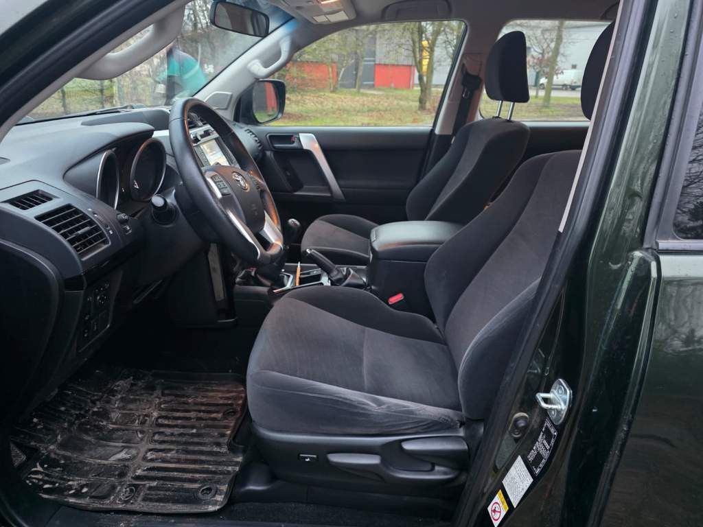 Fahrzeugabbildung Toyota Land Cruiser 3.0 D-4D, Klima, AHK