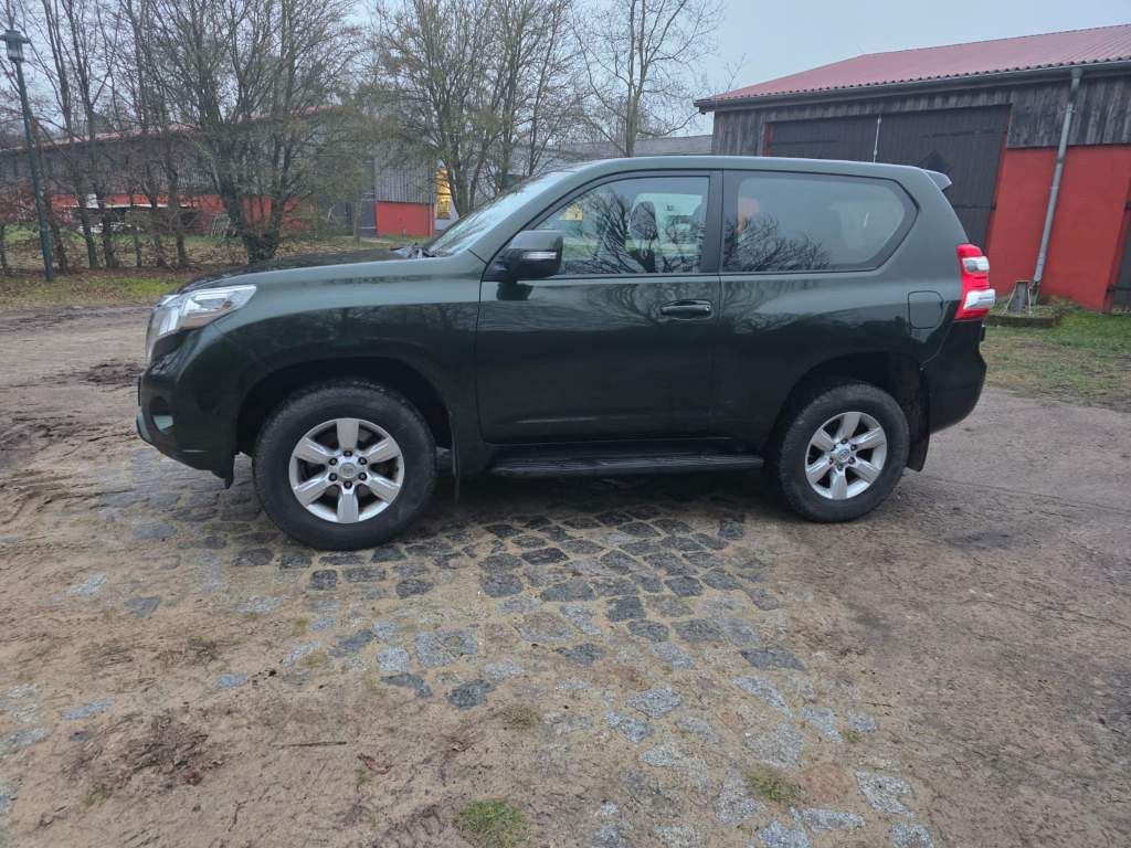 Fahrzeugabbildung Toyota Land Cruiser 3.0 D-4D, Klima, AHK
