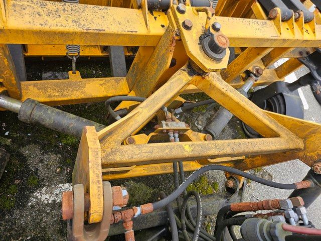 Fahrzeugabbildung Schmidt Schneepflug/ Schneeschiebeschild Fa. MF Maskiner