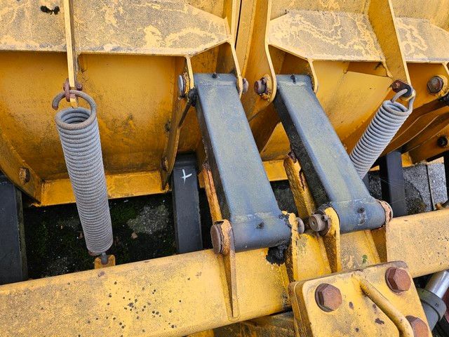 Fahrzeugabbildung Schmidt Schneepflug/ Schneeschiebeschild Fa. MF Maskiner