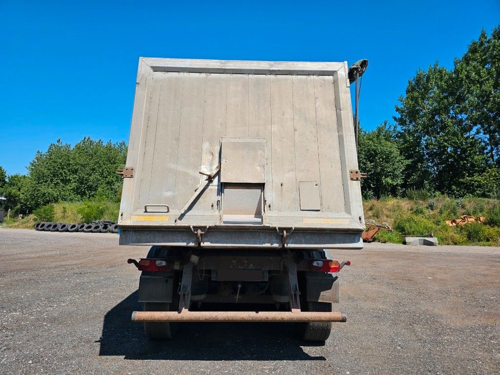 Fahrzeugabbildung Carnehl ca. 44 cbm Getreidekipper, Lift, BPS, kornschieb