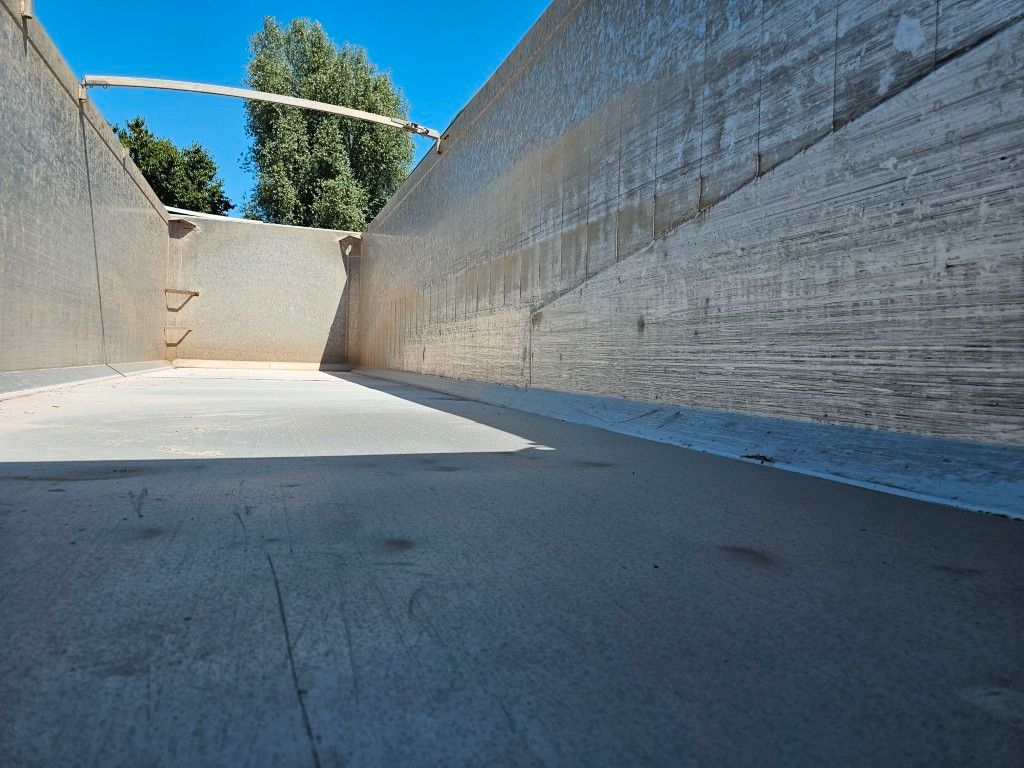 Fahrzeugabbildung Carnehl ca. 44 cbm Getreidekipper, Lift, BPS, kornschieb