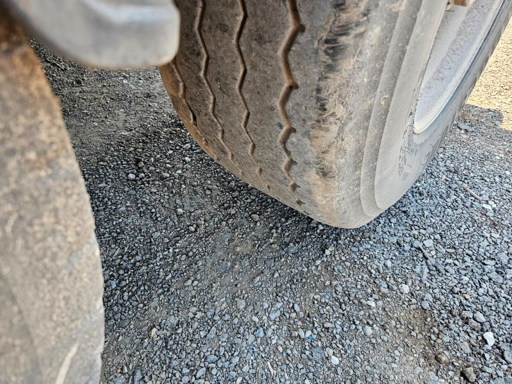 Fahrzeugabbildung Carnehl ca. 44 cbm Getreidekipper, Lift, BPS, kornschieb