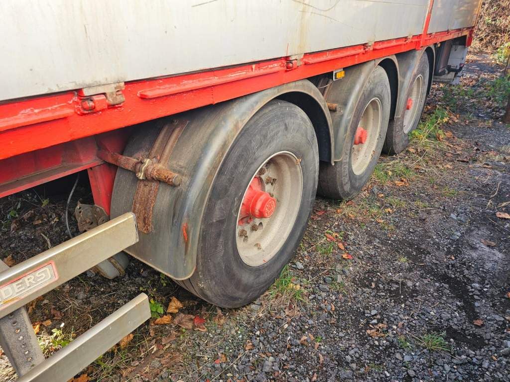 Fahrzeugabbildung Renders Bordwandsattel, Lift, 4 x Steckdose für Verbreit