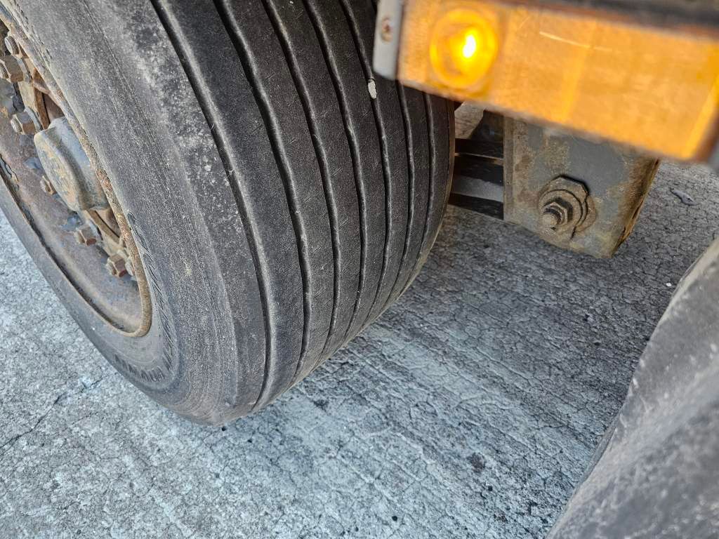 Fahrzeugabbildung Krone Gardine Mega, Anti Eis Dach,2 Liftachse,Hubdach