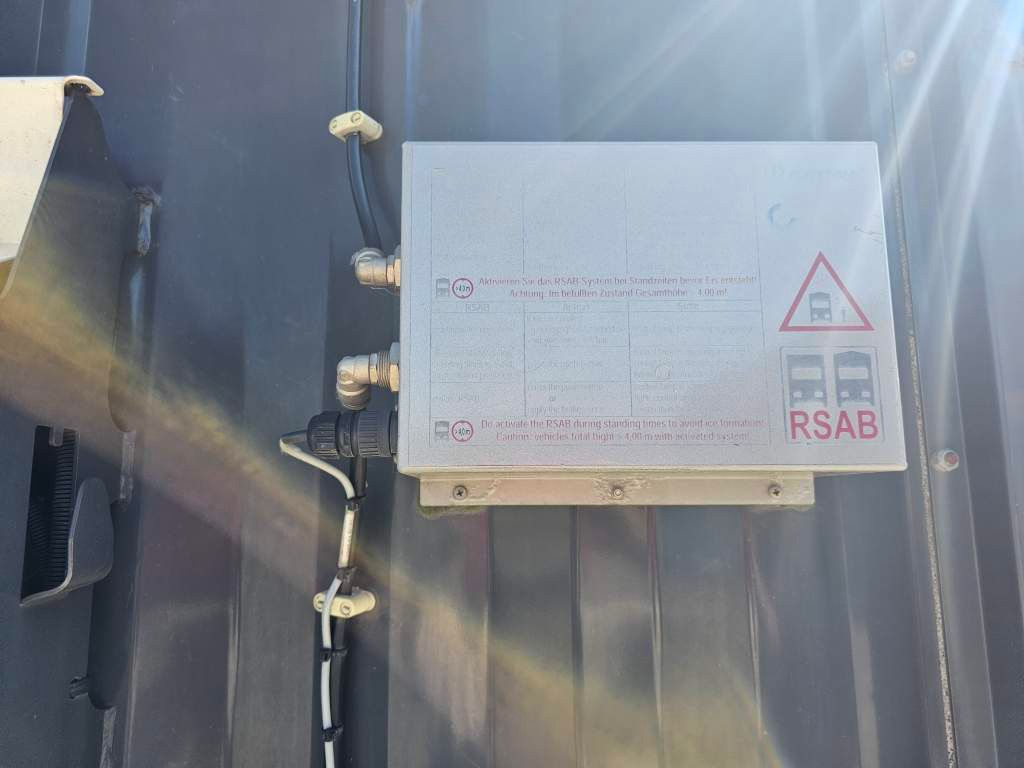 Fahrzeugabbildung Krone Gardine Mega, Anti Eis Dach,2 Liftachse,Hubdach