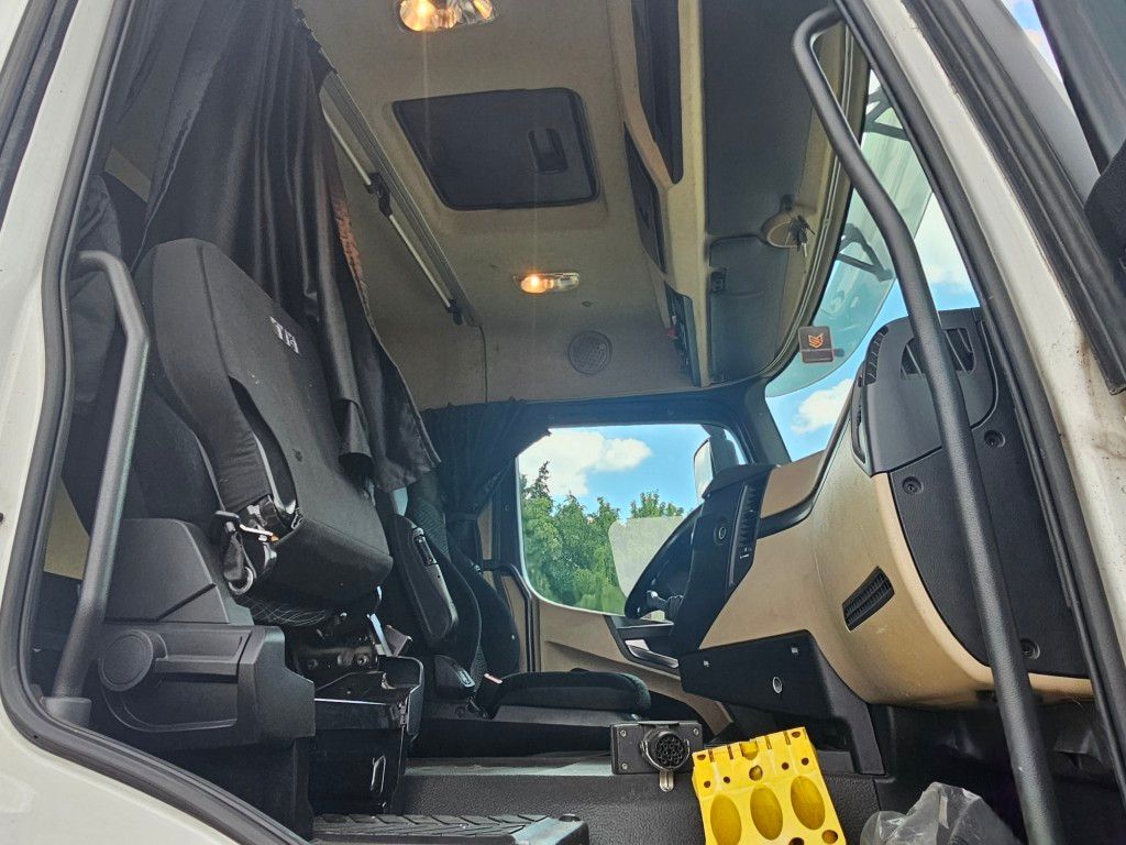 Fahrzeugabbildung Mercedes-Benz 2545 BDF Twistlook, Klima, Euro 6, 2 x AHK