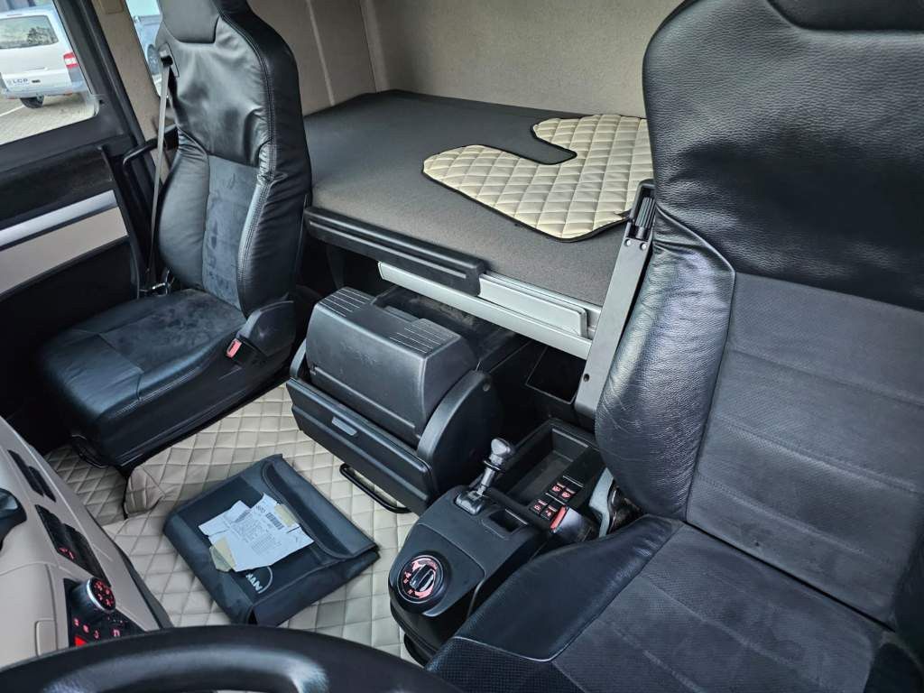 Fahrzeugabbildung MAN 18.460 TGX XXL, 2 Kreis-Hydr.,Alufelgen,Standard