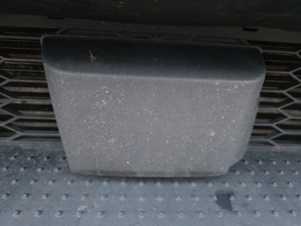 Fahrzeugabbildung Volvo FE 320 6x2/4 Abroller mit Cont. + Kran HMF 1820