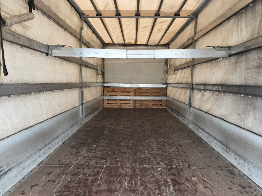 Fahrzeugabbildung Iveco 80-220 Eurocargo, Gardine, ladebordwand