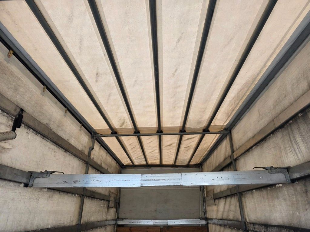 Fahrzeugabbildung Iveco 80-220 Eurocargo, Gardine, ladebordwand