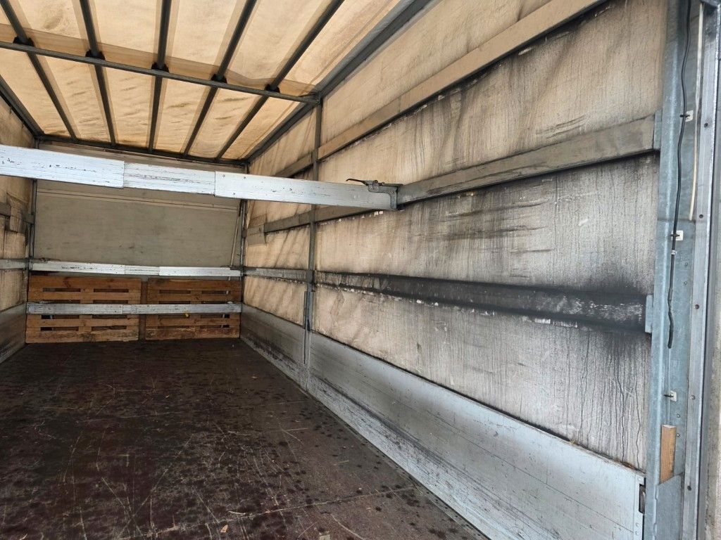 Fahrzeugabbildung Iveco 80-220 Eurocargo, Gardine, ladebordwand