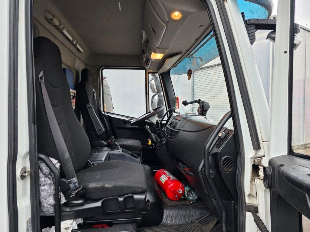 Fahrzeugabbildung Iveco 80-220 Eurocargo, Gardine, ladebordwand