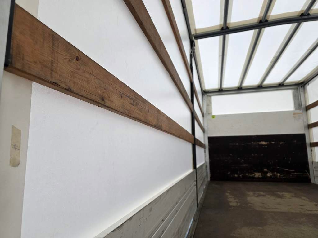 Fahrzeugabbildung DAF LF 170 Gardine, wie neu, nur 82 TKM Original !