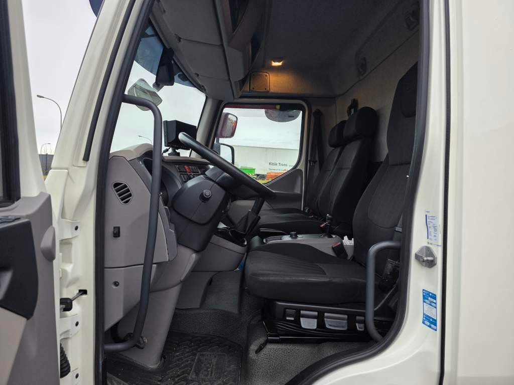 Fahrzeugabbildung DAF LF 170 Gardine, wie neu, nur 82 TKM Original !