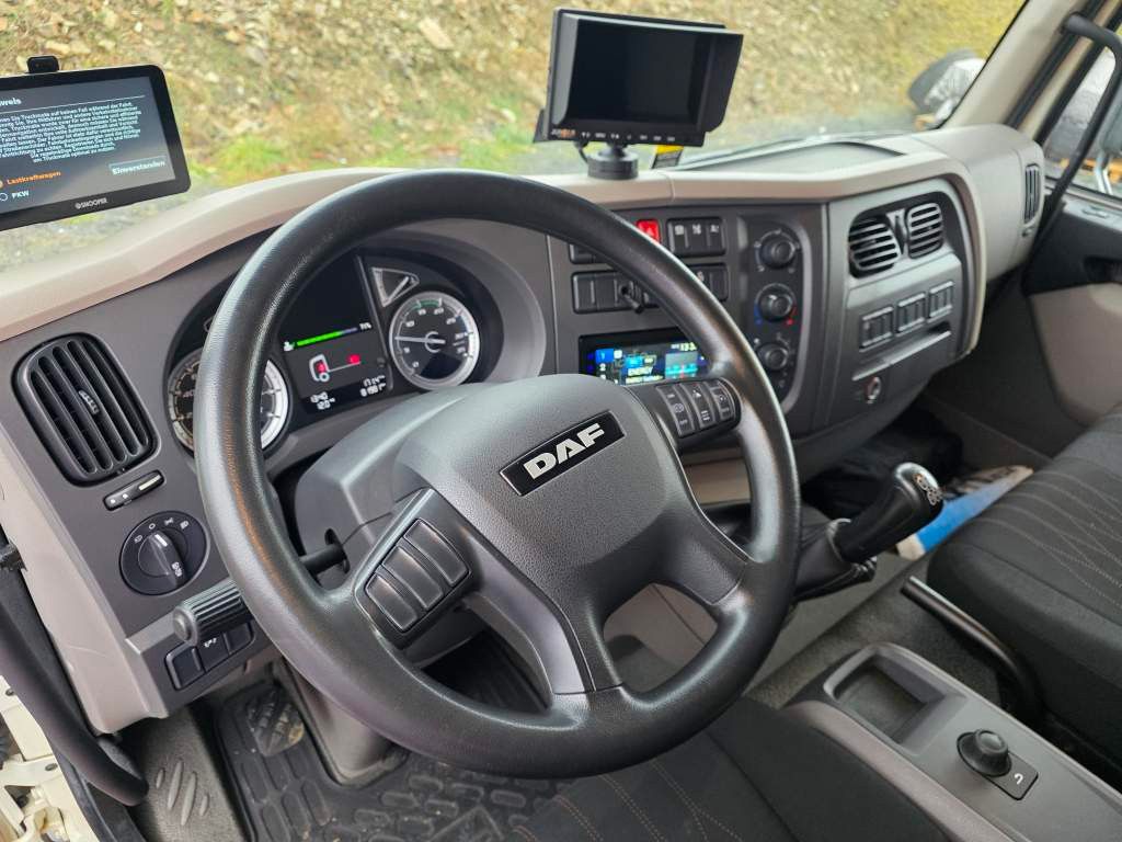 Fahrzeugabbildung DAF LF 170 Gardine, wie neu, nur 82 TKM Original !