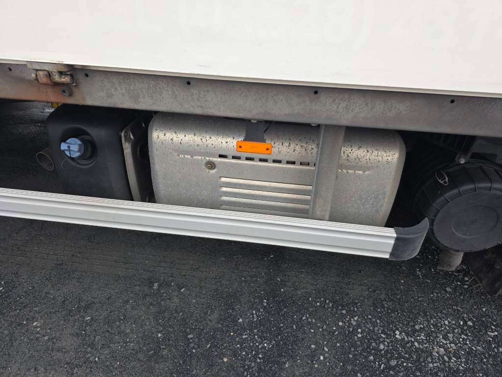 Fahrzeugabbildung DAF LF 170 Gardine, wie neu, nur 82 TKM Original !