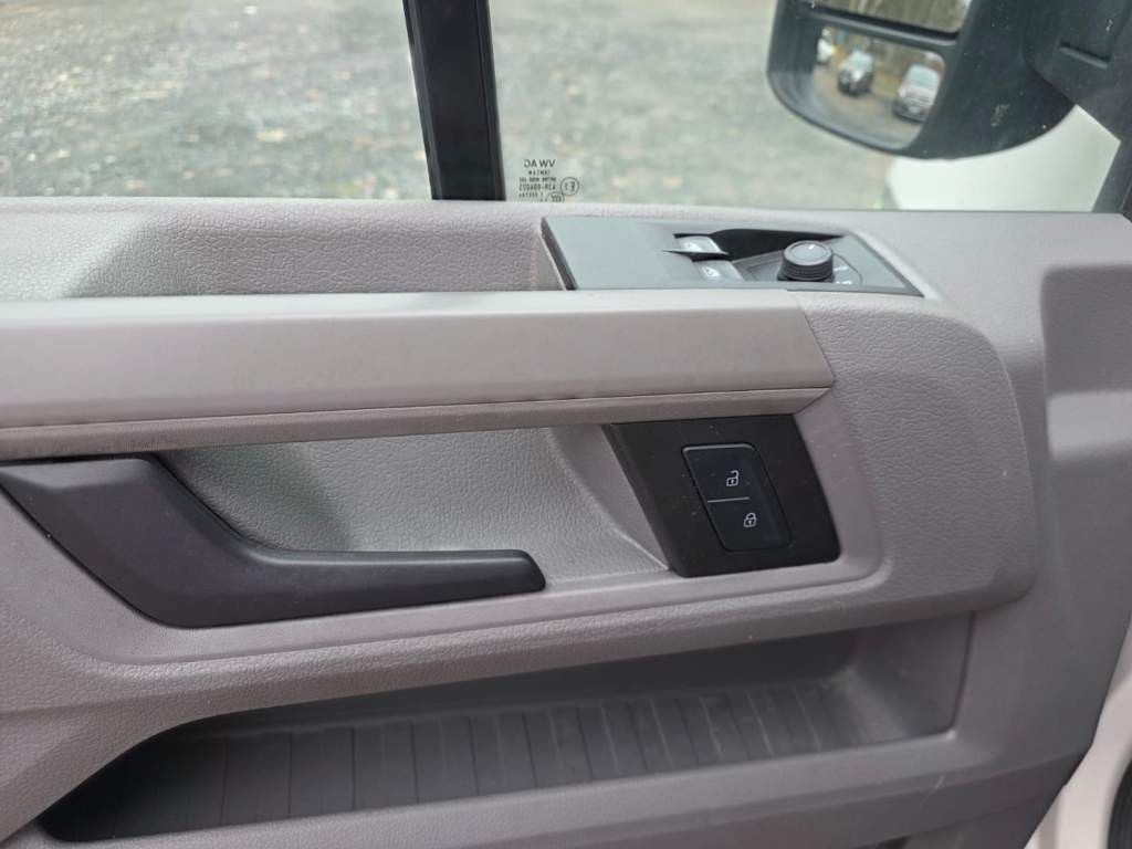 Fahrzeugabbildung MAN TGE 3.180 Koffer mit Ladebordwand, Klima, AHK