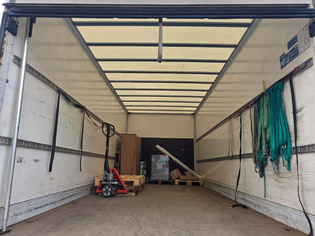 Fahrzeugabbildung Mercedes-Benz 816 Koffer, Ladebordwand, viel in 2025 repariert