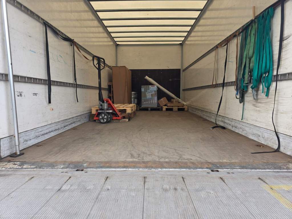 Fahrzeugabbildung Mercedes-Benz 816 Koffer, Ladebordwand, viel in 2025 repariert