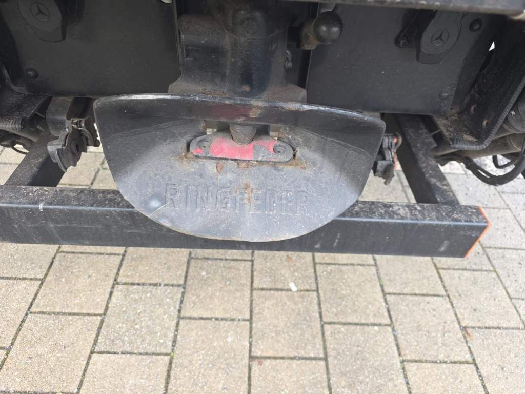 Fahrzeugabbildung Mercedes-Benz 816 Koffer, Ladebordwand, viel in 2025 repariert