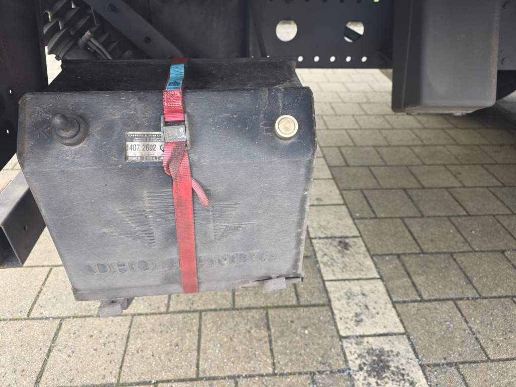 Fahrzeugabbildung Mercedes-Benz 816 Koffer, Ladebordwand, viel in 2025 repariert