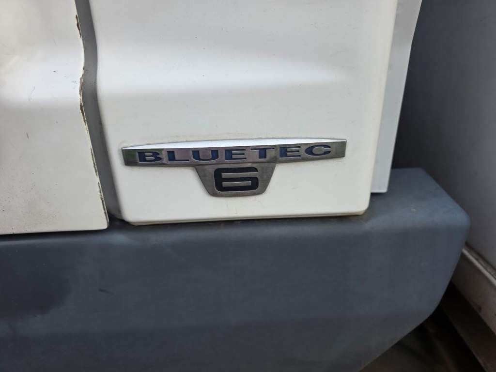 Fahrzeugabbildung Mercedes-Benz 816 Koffer, Ladebordwand, viel in 2025 repariert