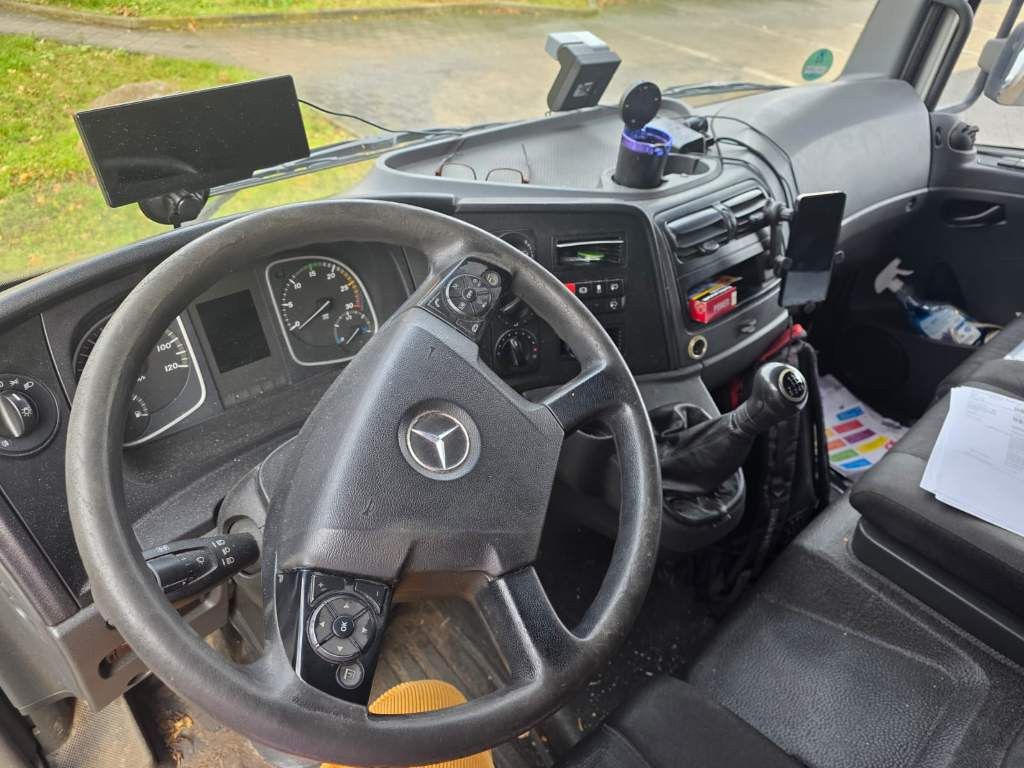 Fahrzeugabbildung Mercedes-Benz 816 Koffer, Ladebordwand, viel in 2025 repariert