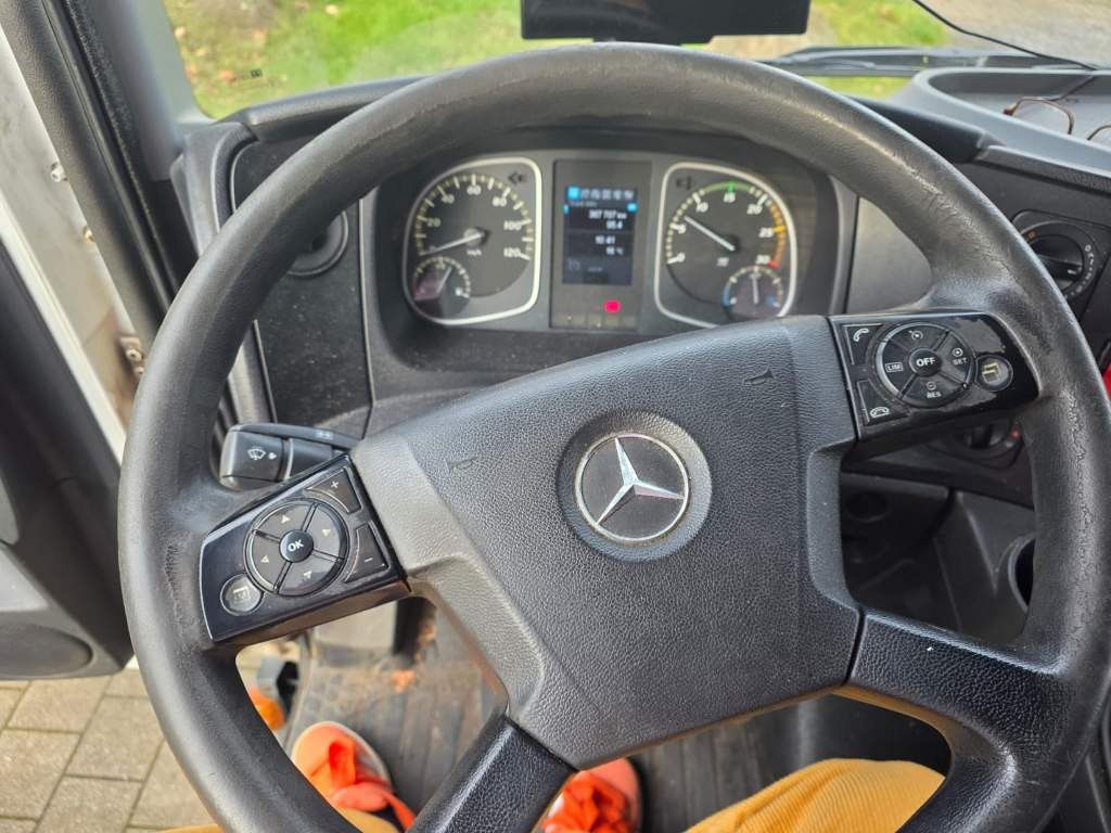 Fahrzeugabbildung Mercedes-Benz 816 Koffer, Ladebordwand, viel in 2025 repariert