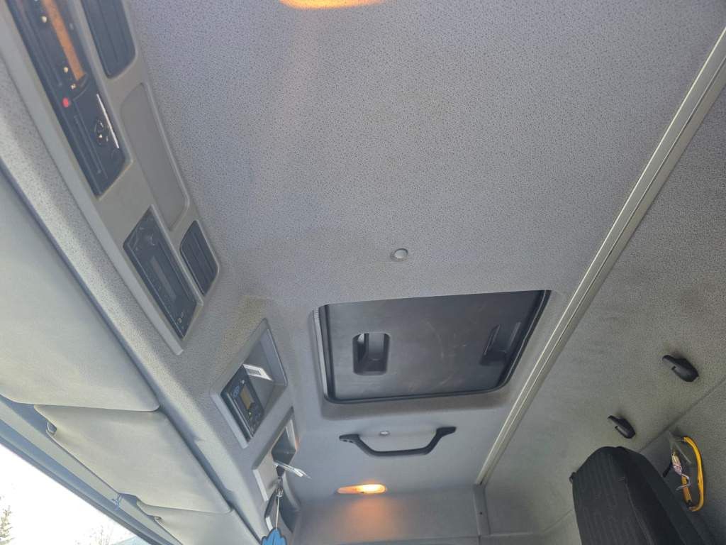 Fahrzeugabbildung Mercedes-Benz 816 Koffer, Ladebordwand, viel in 2025 repariert