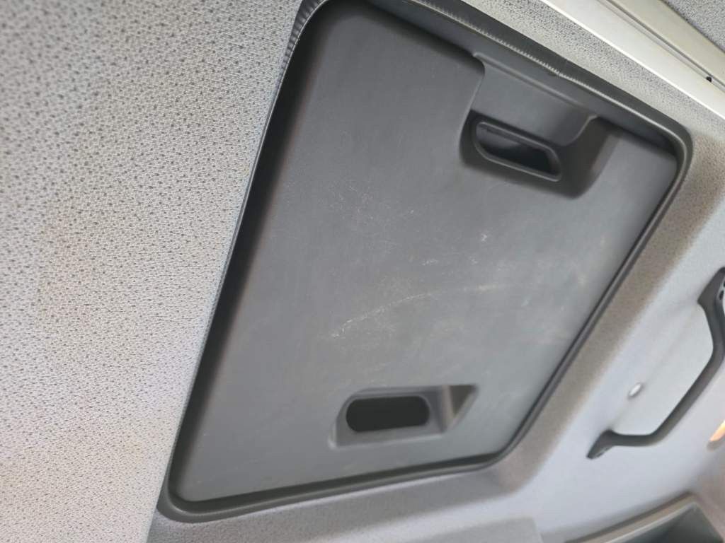 Fahrzeugabbildung Mercedes-Benz 816 Koffer, Ladebordwand, viel in 2025 repariert