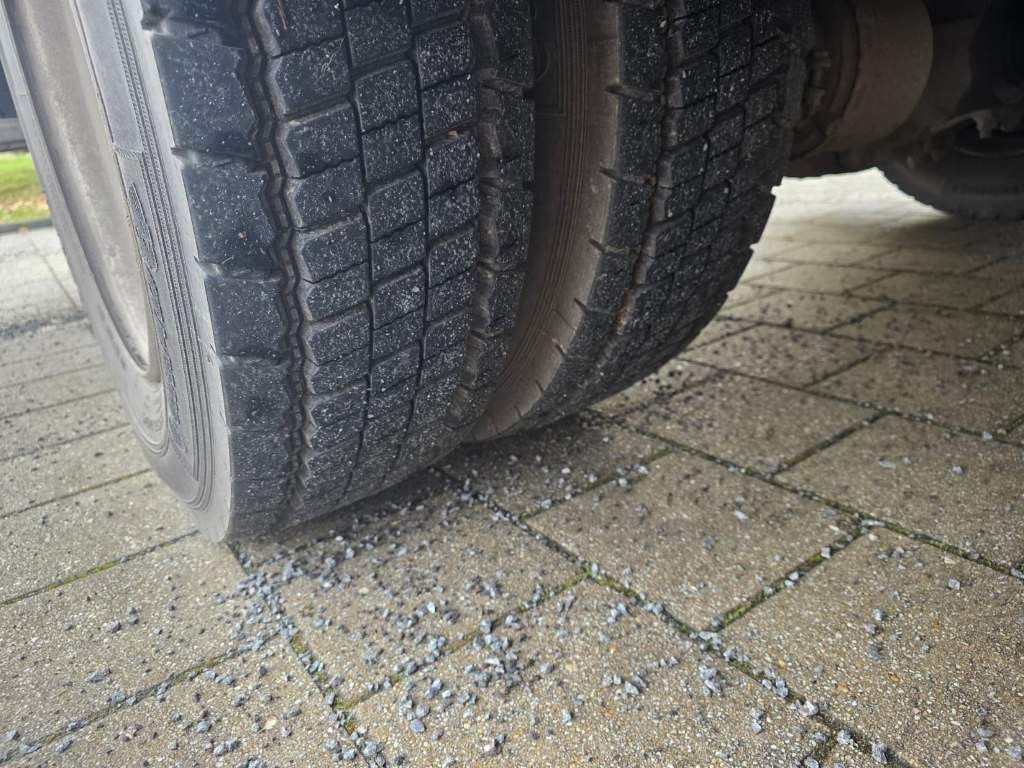 Fahrzeugabbildung Mercedes-Benz 816 Koffer, Ladebordwand, viel in 2025 repariert