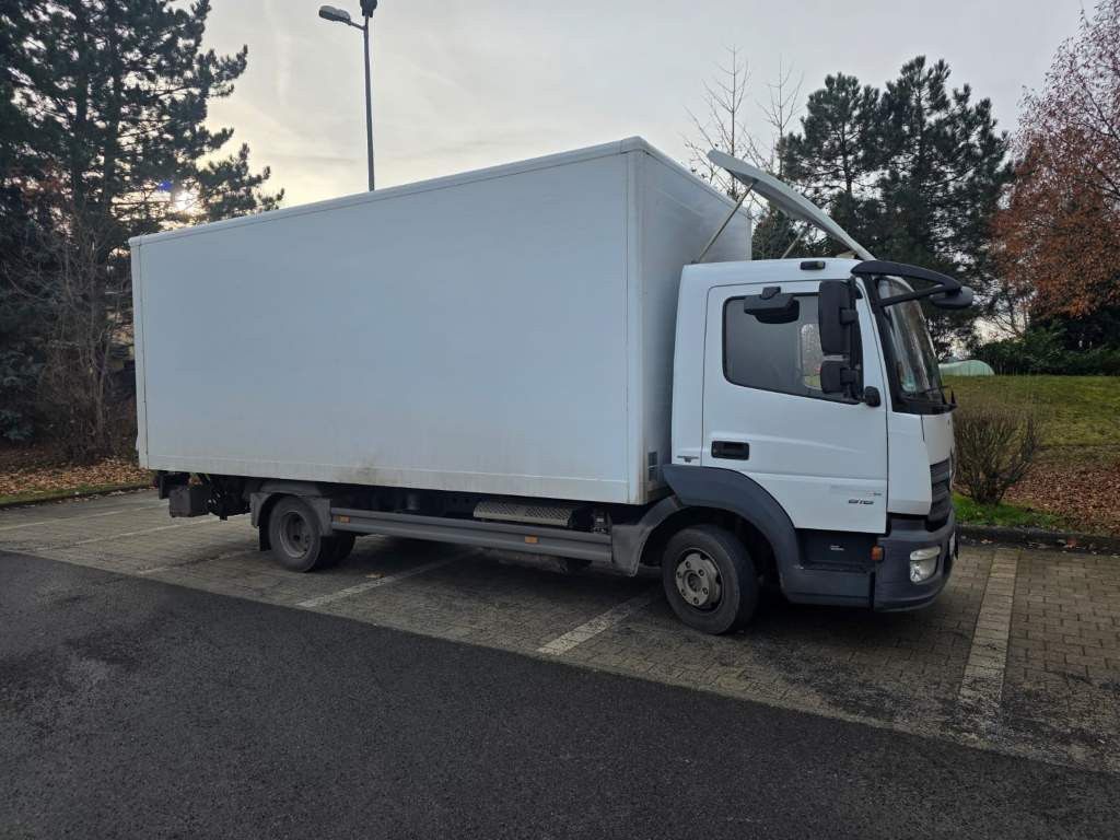 Fahrzeugabbildung Mercedes-Benz 816 Koffer, Ladebordwand, viel in 2025 repariert